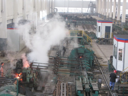 锡林郭勒无缝钢管厂家生产车间